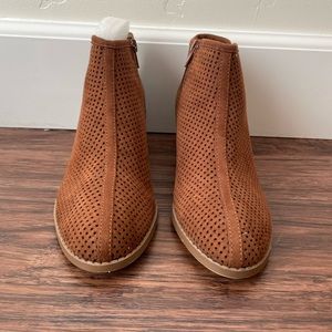 Tan Boots